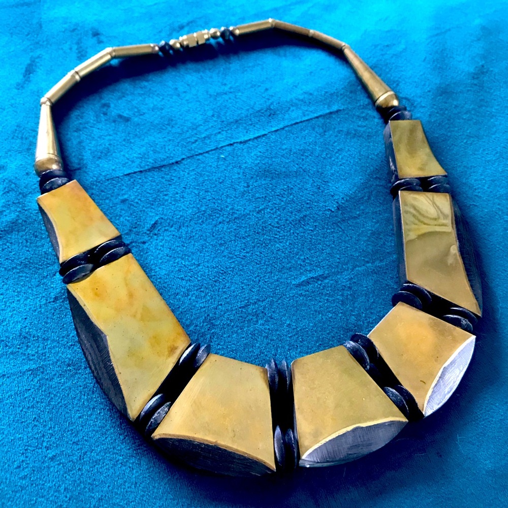 Really Unique Vintage Brass + Resin 17” Necklace